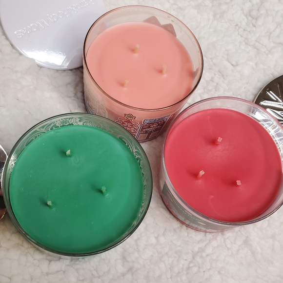 Bath & Body Works 3 Wick Winter Candles - NEW - Picture 3 of 14